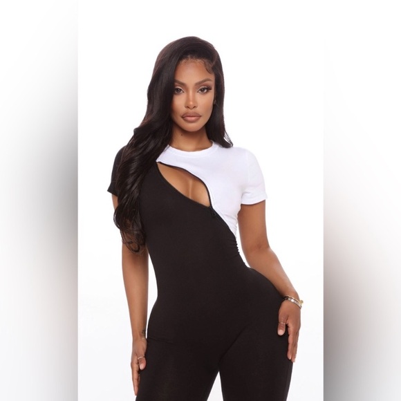 NWT fashion nova jumpsuit 🖤 - Picture 2 of 4